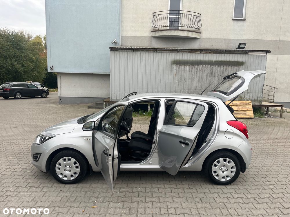 Hyundai i20 - 17