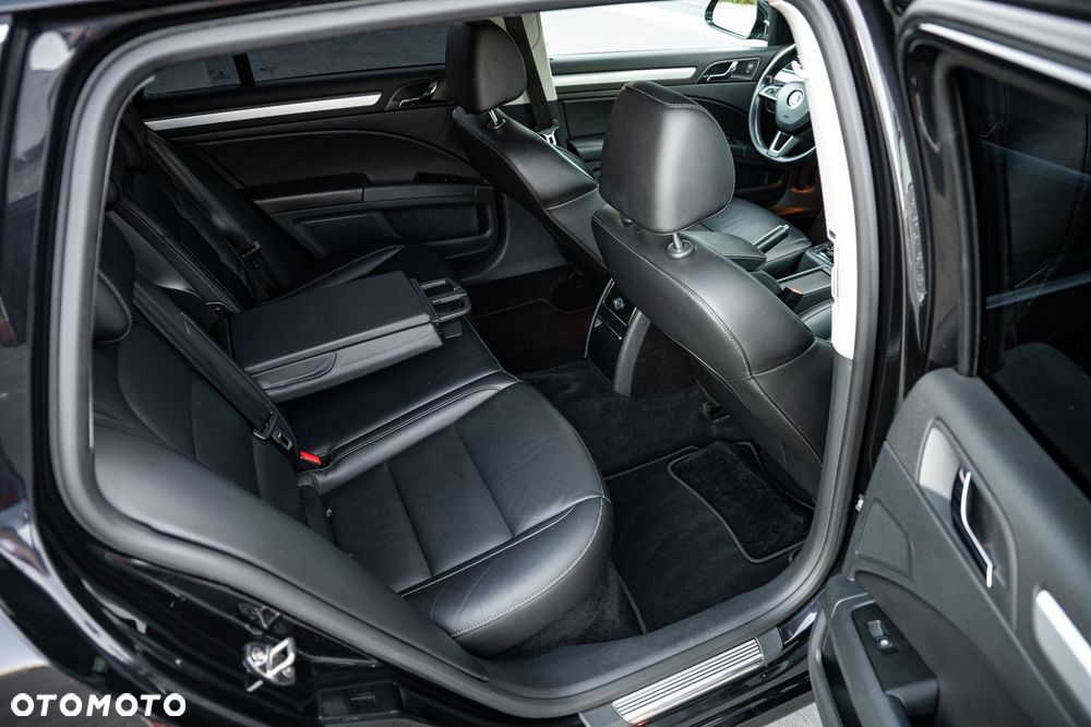 Skoda Superb 2.0 TDI L&K DSG - 26