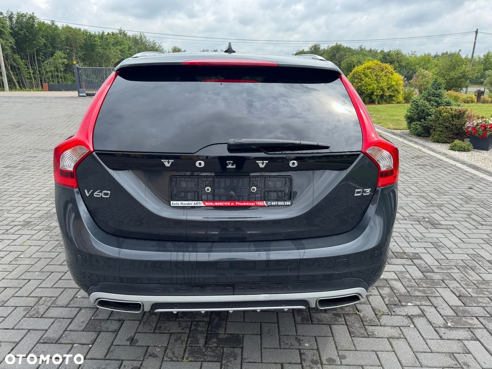 Volvo V60 Cross Country D3 Momentum - 8