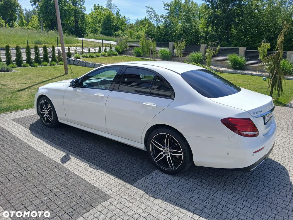 Mercedes-Benz Klasa E 220 d 4-Matic 9G-TRONIC - 5