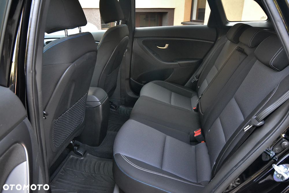 Hyundai i30 1.6 GDI BlueDrive Go - 23