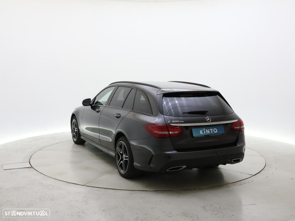 Mercedes-Benz C 300 de AMG Line - 4