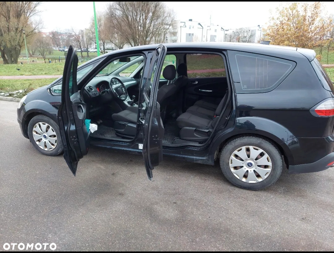 Ford S-Max - 8