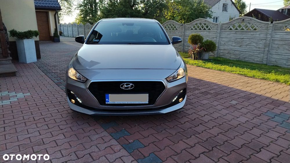Hyundai i30 1.4 BlueDrive Go - 16