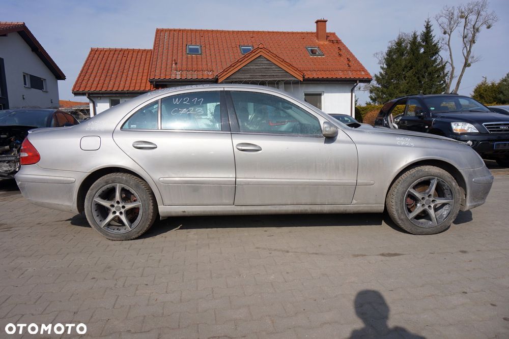 MERCEDES E-KLASA W211 SEDAN 2004 723 2.6 V6 M112913 175KM 722696 SREBRNY CUBANITE na części - 6