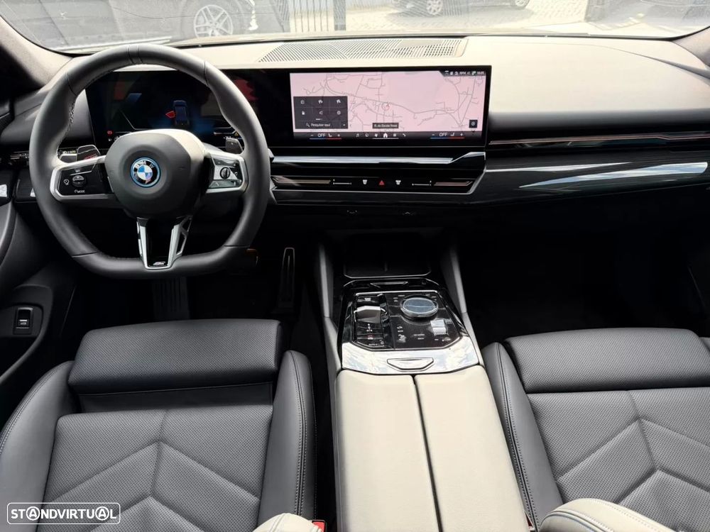 BMW 530 e Pack Desportivo M Pro - 14