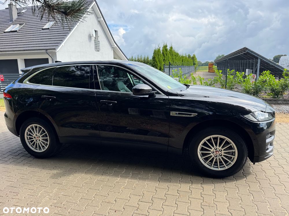 Jaguar F-Pace - 12