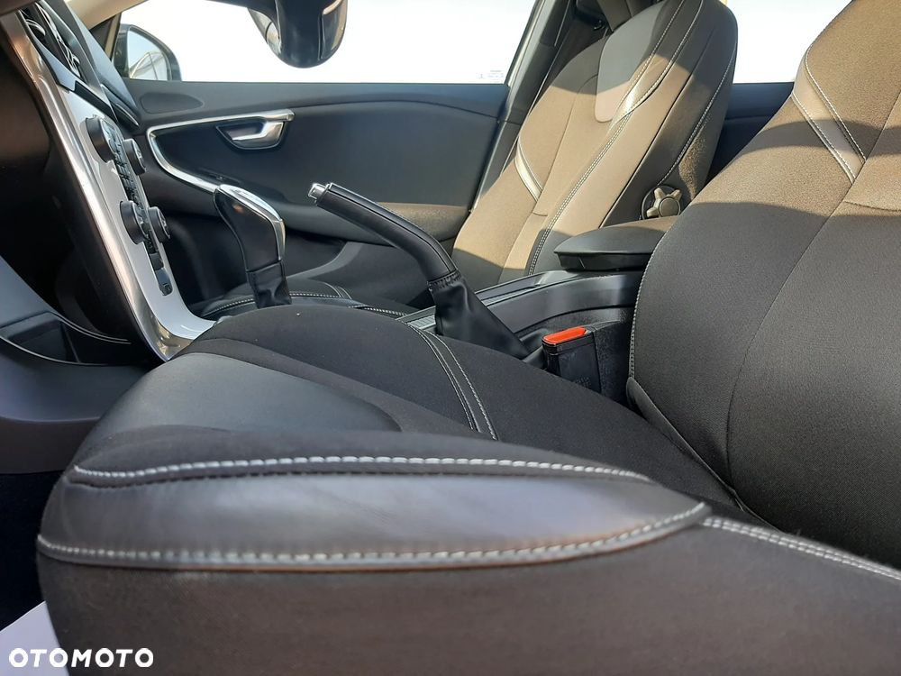 Volvo V40 D2 - 26