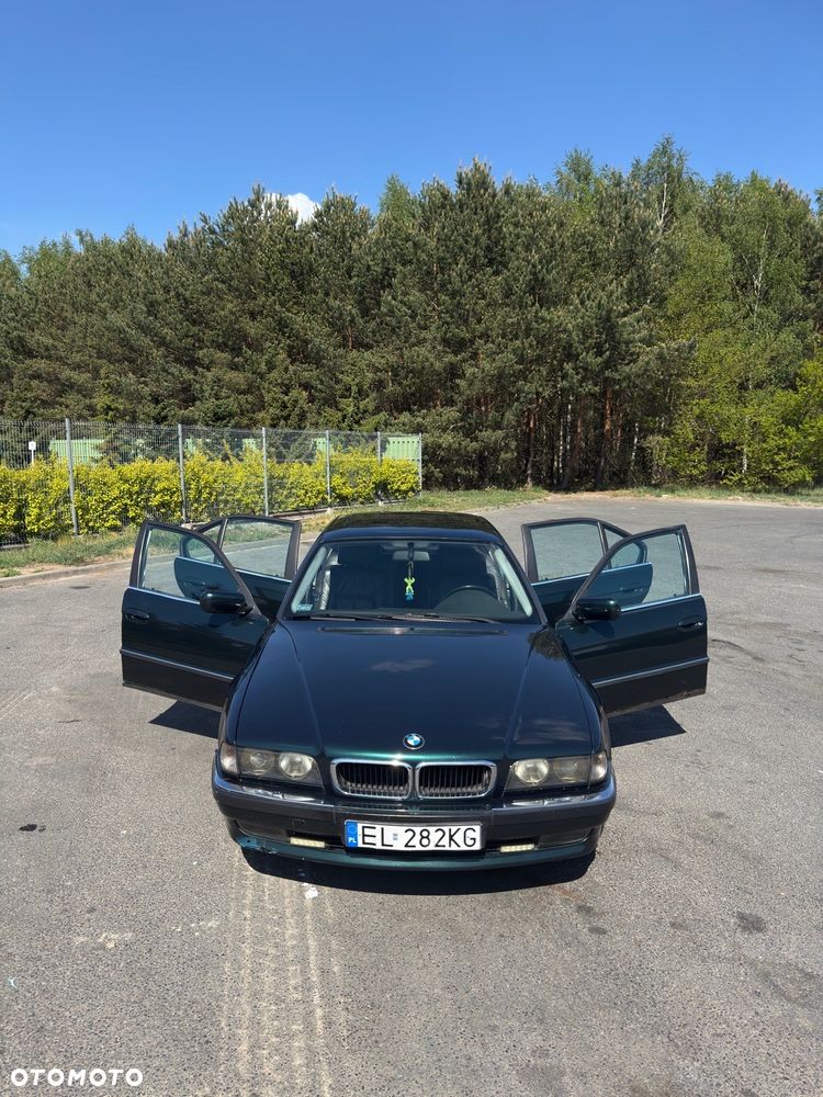 BMW Seria 7 - 19