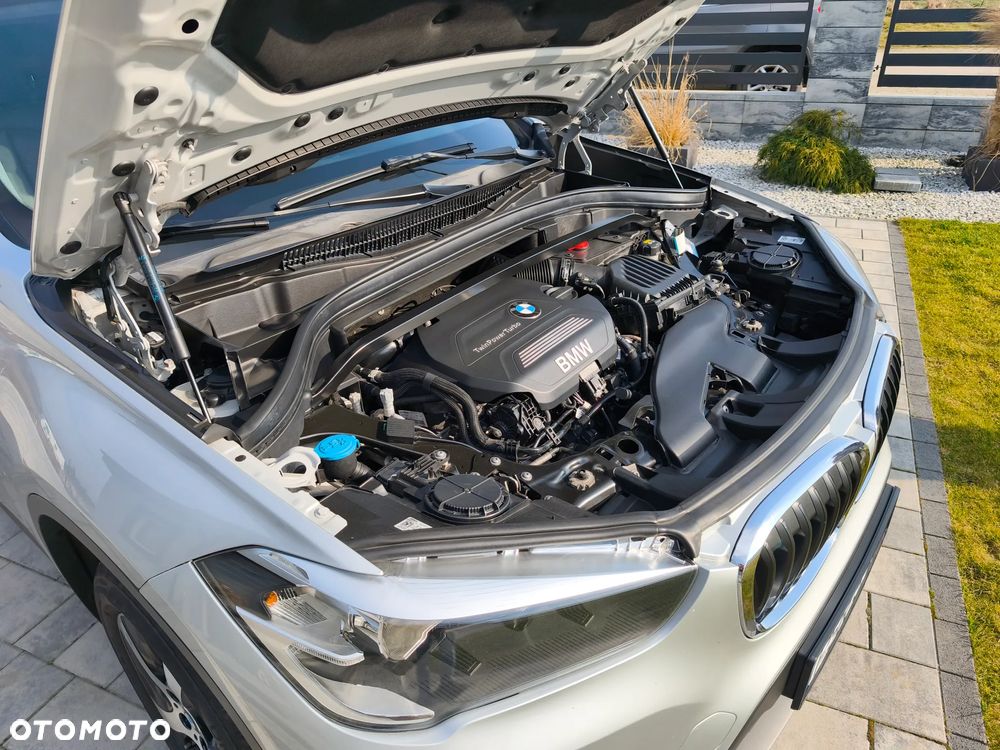 BMW X1 sDrive18d xLine - 11