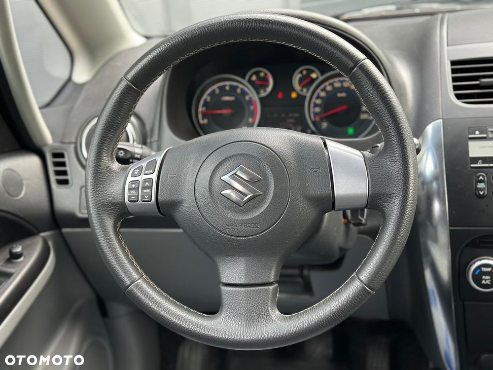 Suzuki SX4 1.6 VVT 4x4 Style - 24