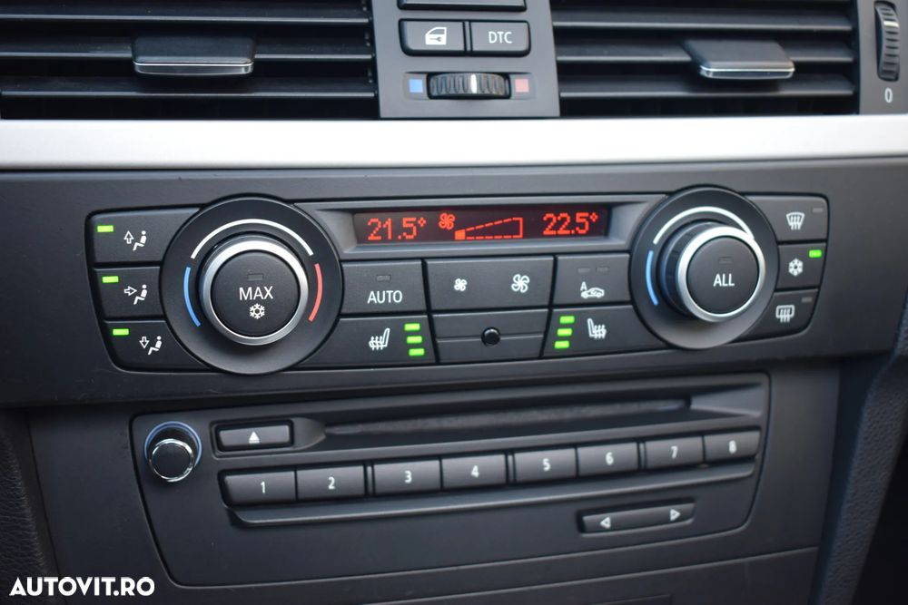 BMW Seria 3 318d Sport Line - 36