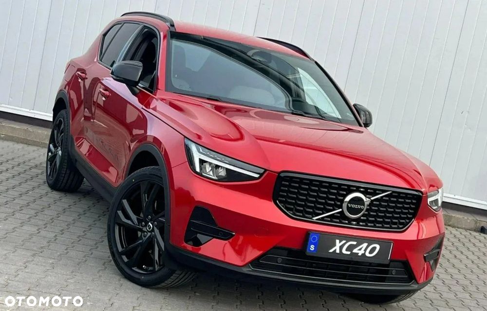 Volvo XC 40 B4 AWD Plus Dark - 6
