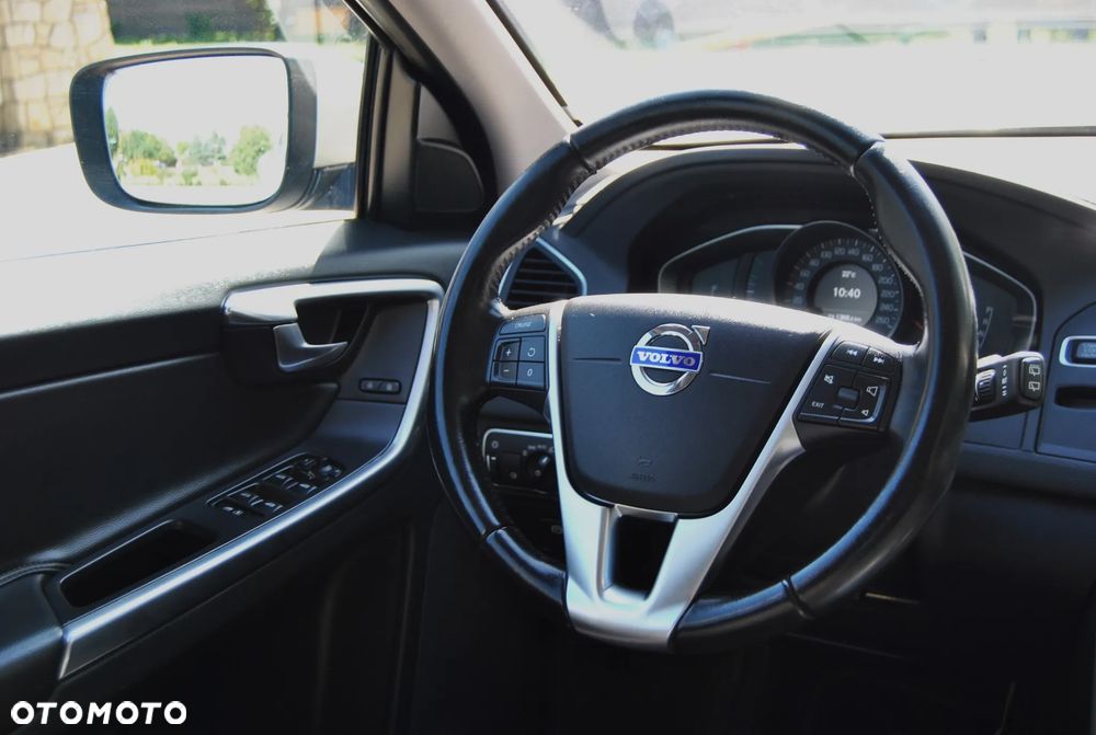 Volvo XC 60 D3 Geartronic Momentum - 10