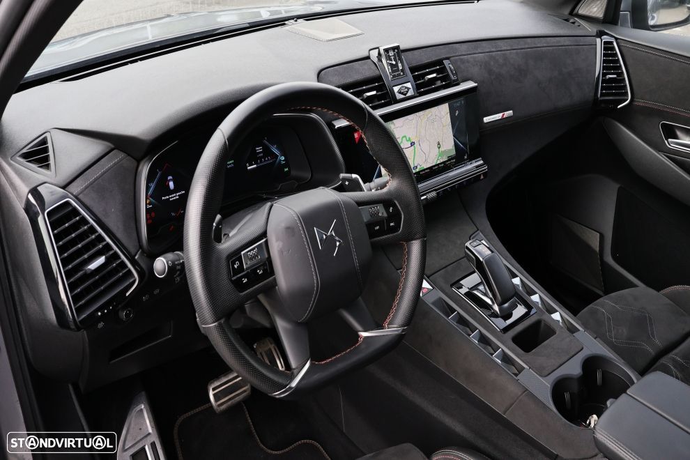 DS DS7 Crossback E-Tense Performance Line+ EAT8 - 17