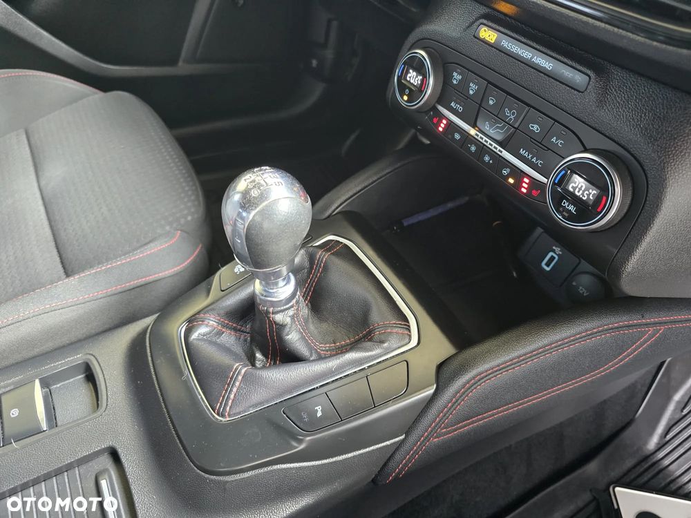 Ford Focus 1.5 EcoBlue SCR ST-Line - 27