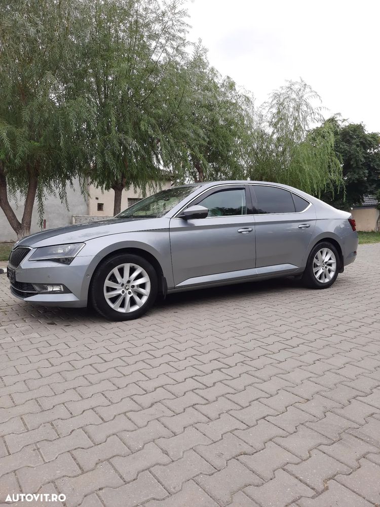 Skoda Superb 1.6 TDI DSG Style - 2