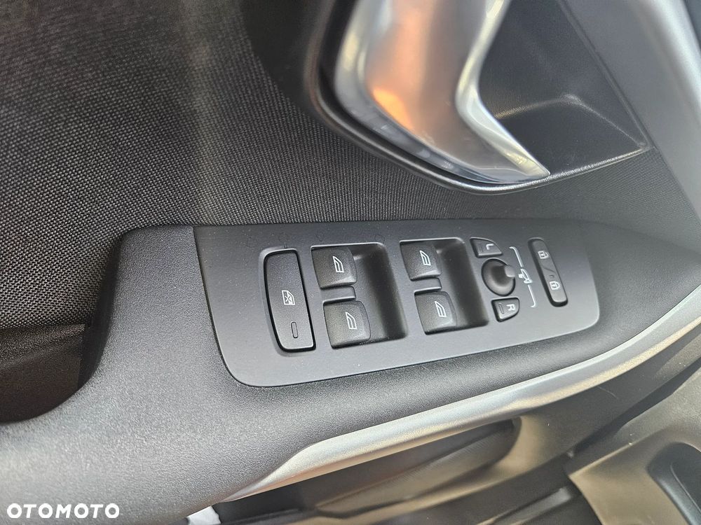 Volvo V40 D2 Momentum - 20