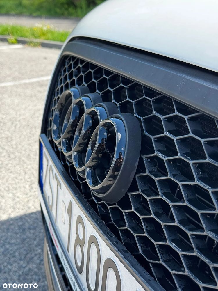 Audi A4 Limousine - 12