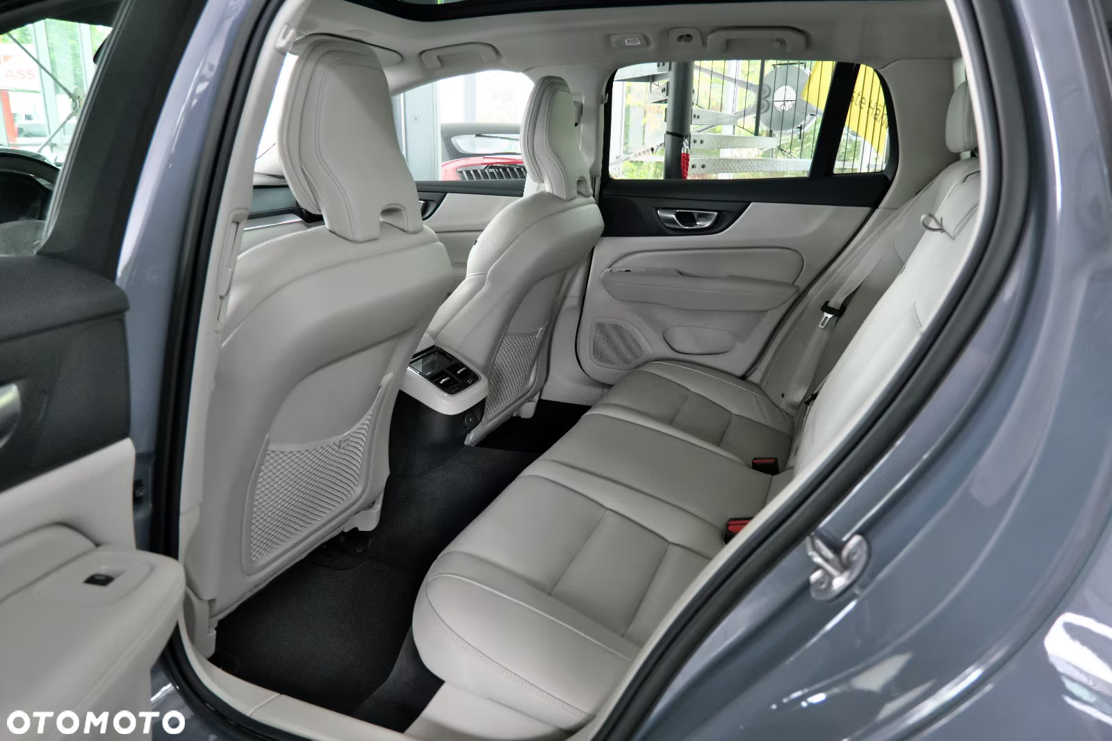 Volvo V60 Cross Country B4 D AWD Geartronic - 16