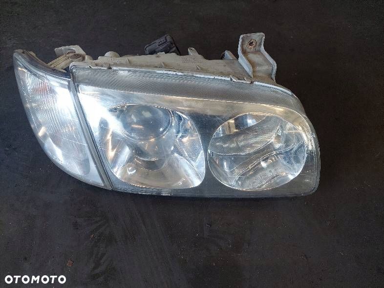 KOMPLETNY PRZÓD MASKA ZDERZAK LAMPA BTŁTNIK HYUNDAI TRAJET 04-08r YK - 16