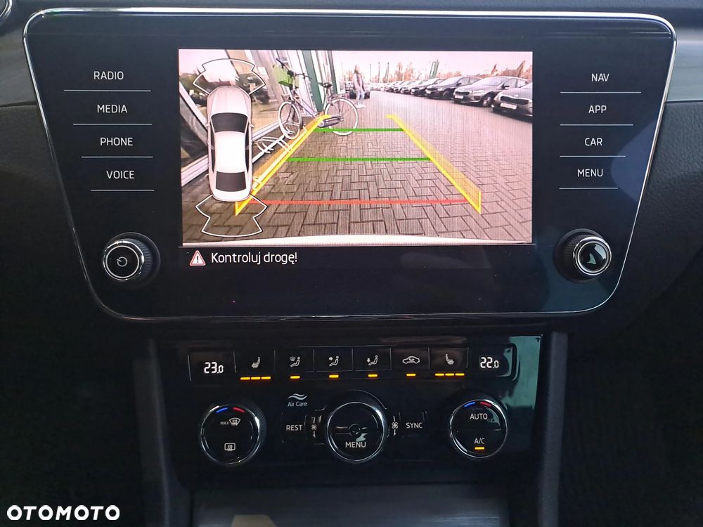 Skoda Superb 2.0 TDI SCR Style DSG - 16