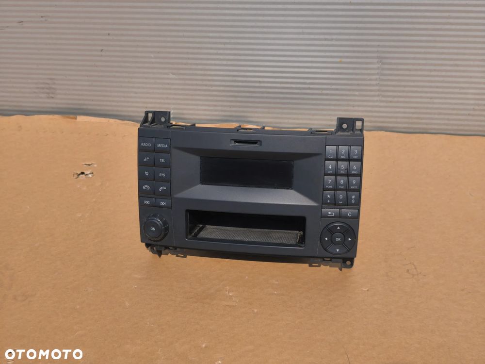Radio Mercedes Sprinter w906 a9069004401 - 1