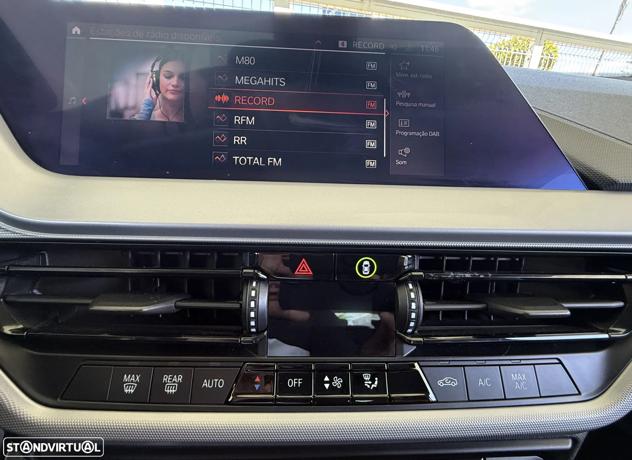 BMW 116 d Pack Color Vision Auto - 40