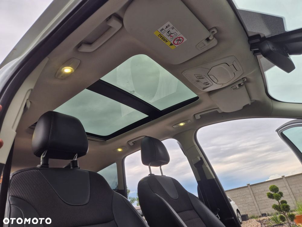 Ford Kuga 2.0 TDCi 4x4 Titanium - 6