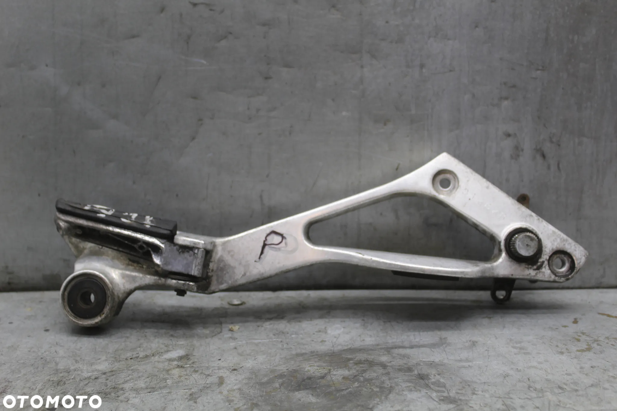 Yamaha TDM 850 91-95r set podnóżek pasażera prawy - 2