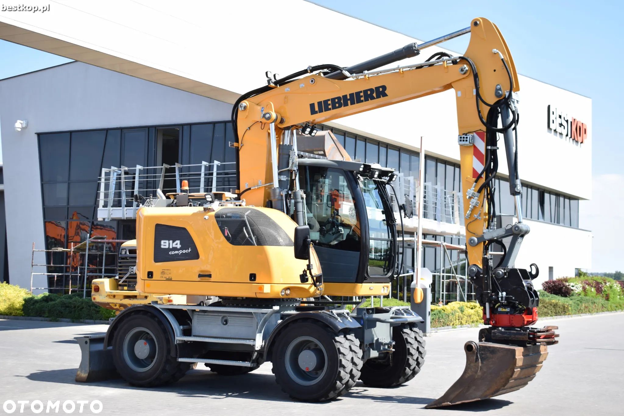 Liebherr A914 Compact Litronic - 1