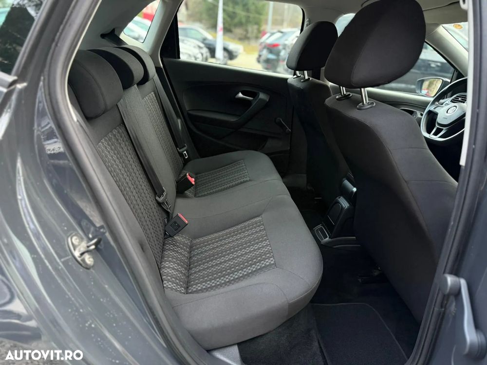 Volkswagen Polo - 17