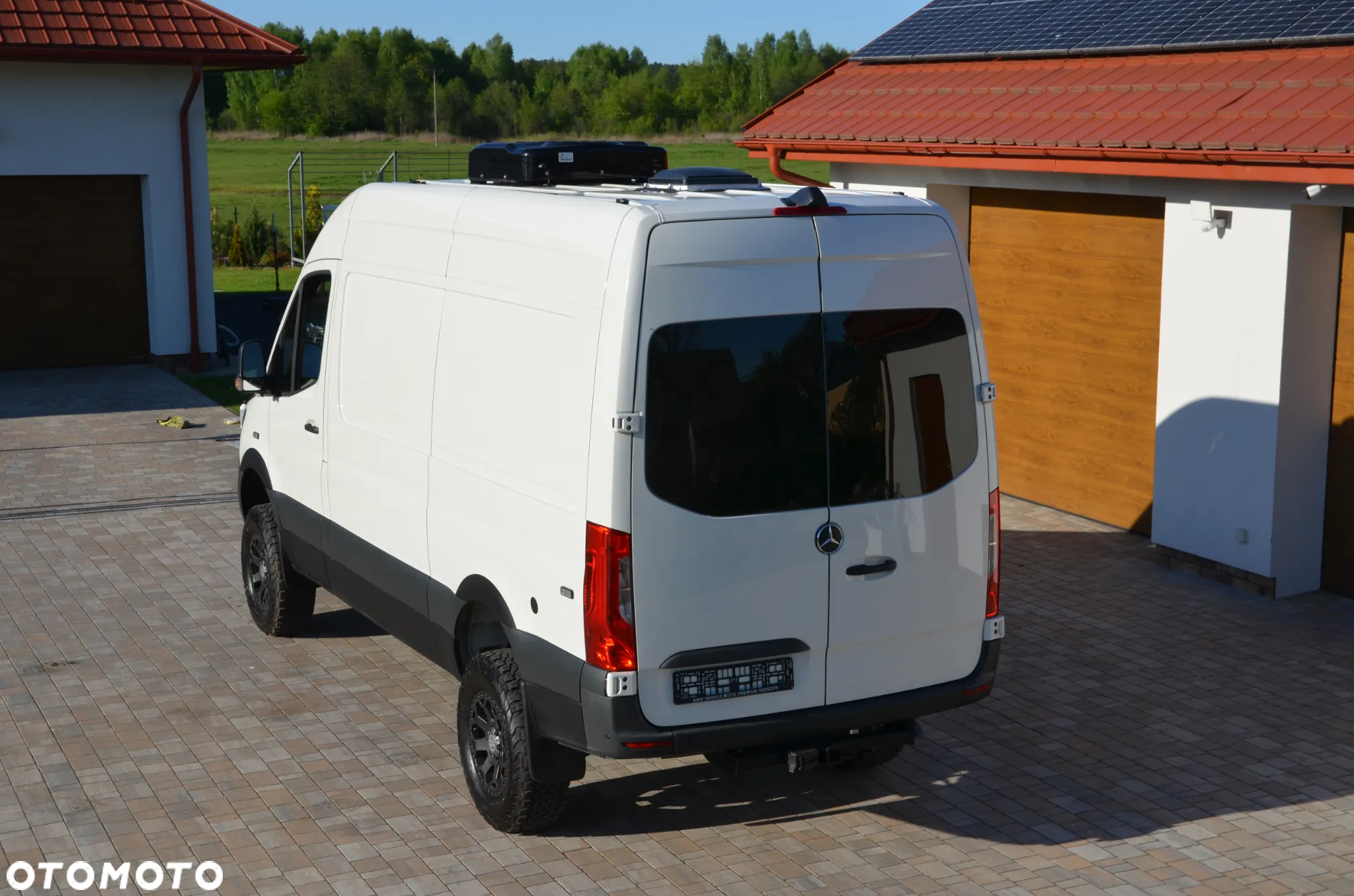 Mercedes-Benz Sprinter 4x4 - 8