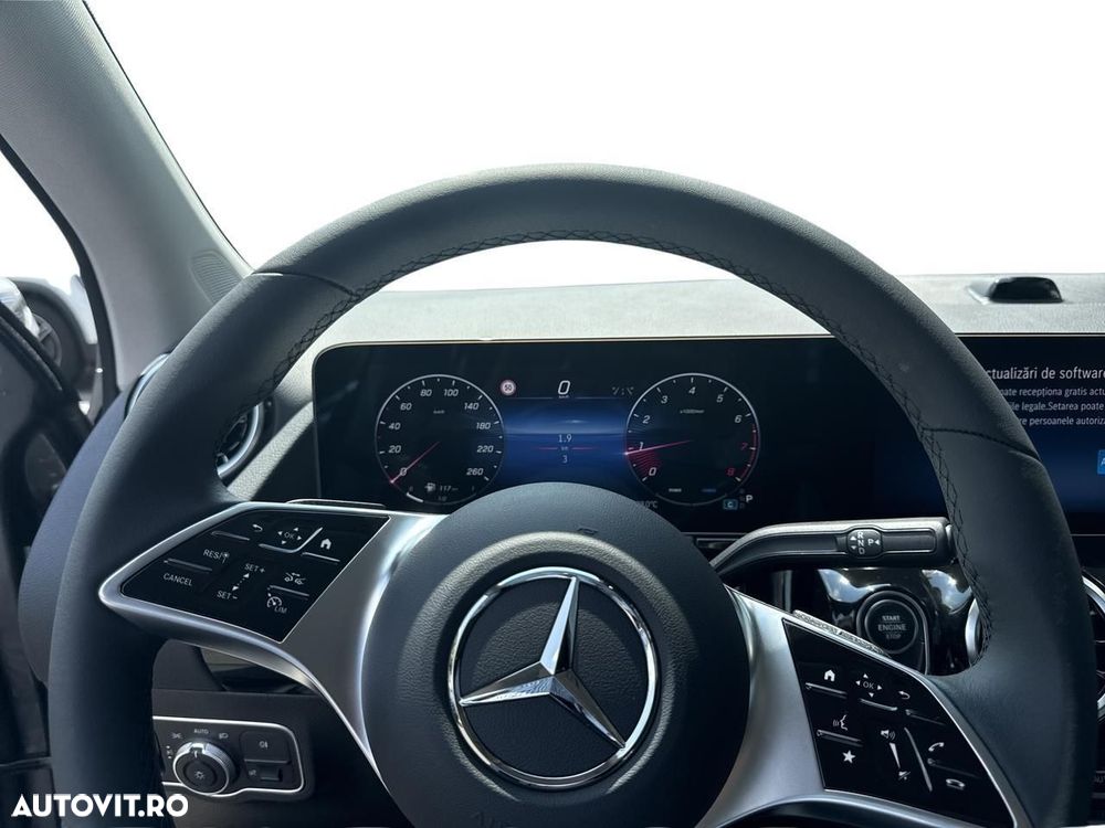 Mercedes-Benz GLA - 10