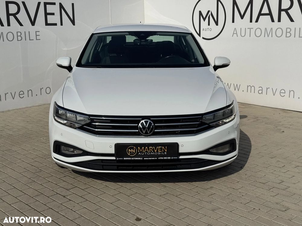 Volkswagen Passat - 2