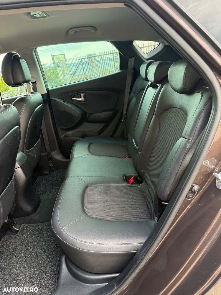 Hyundai ix35 2.0 CRDI 4WD Automatik Style - 24