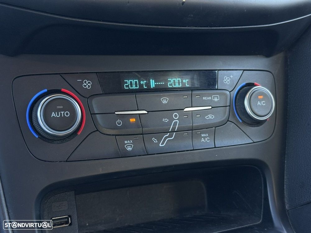 Ford Focus 1.0 EcoBoost S&S COOL&CONNECT DESIGN - 13