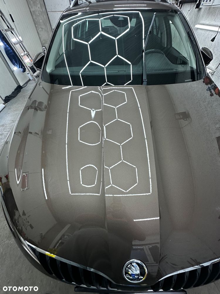 Skoda Octavia 2.0 TSI Clever DSG - 4