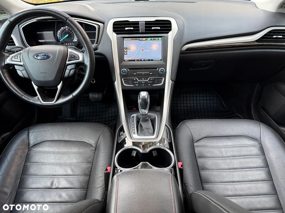 Ford Fusion 2.0 EcoBoost Titanium - 37