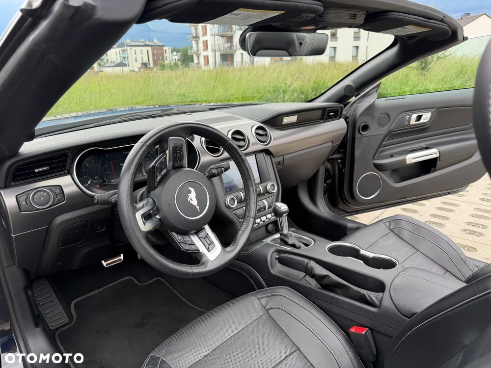 Ford Mustang - 26