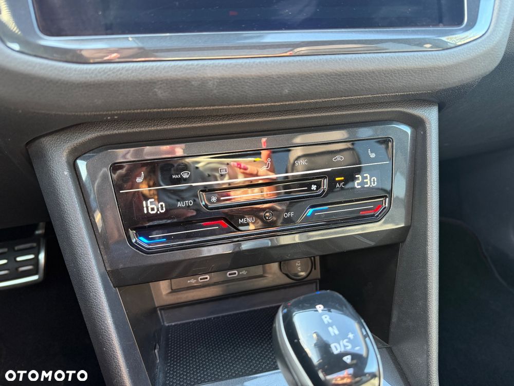 Volkswagen Tiguan 2.0 TDI SCR 4MotION DSG R-Line - 15