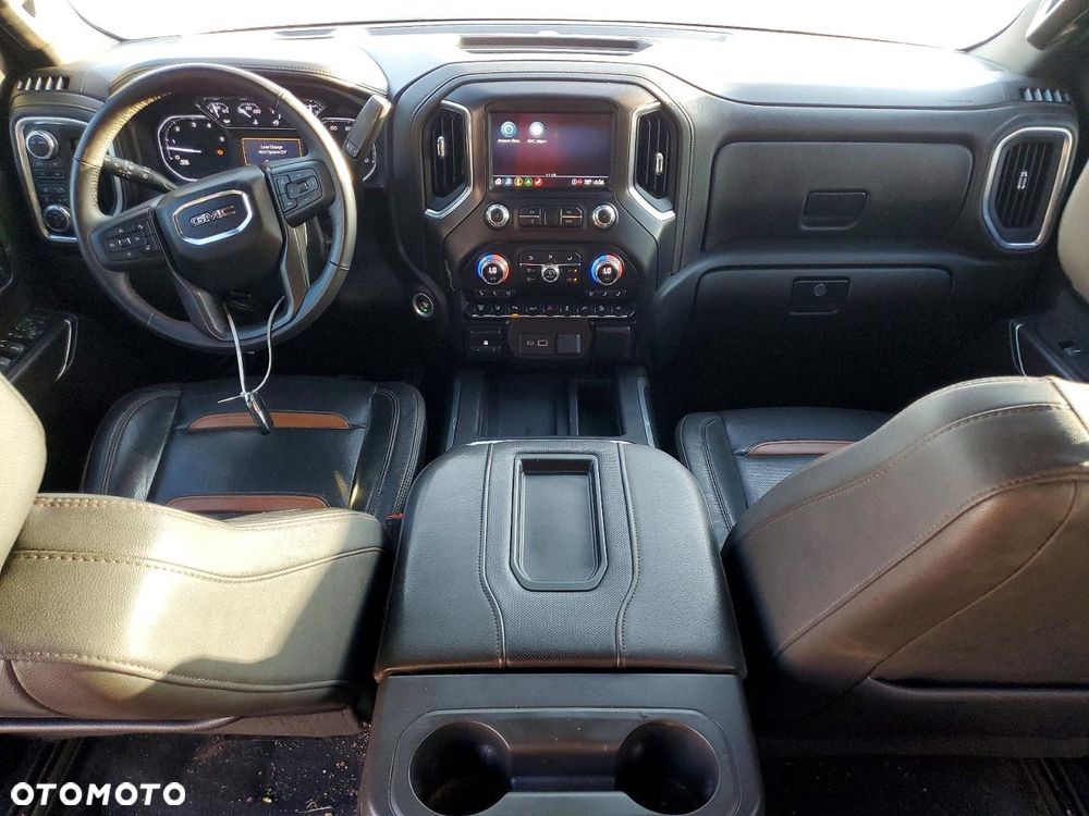 GMC Sierra - 9