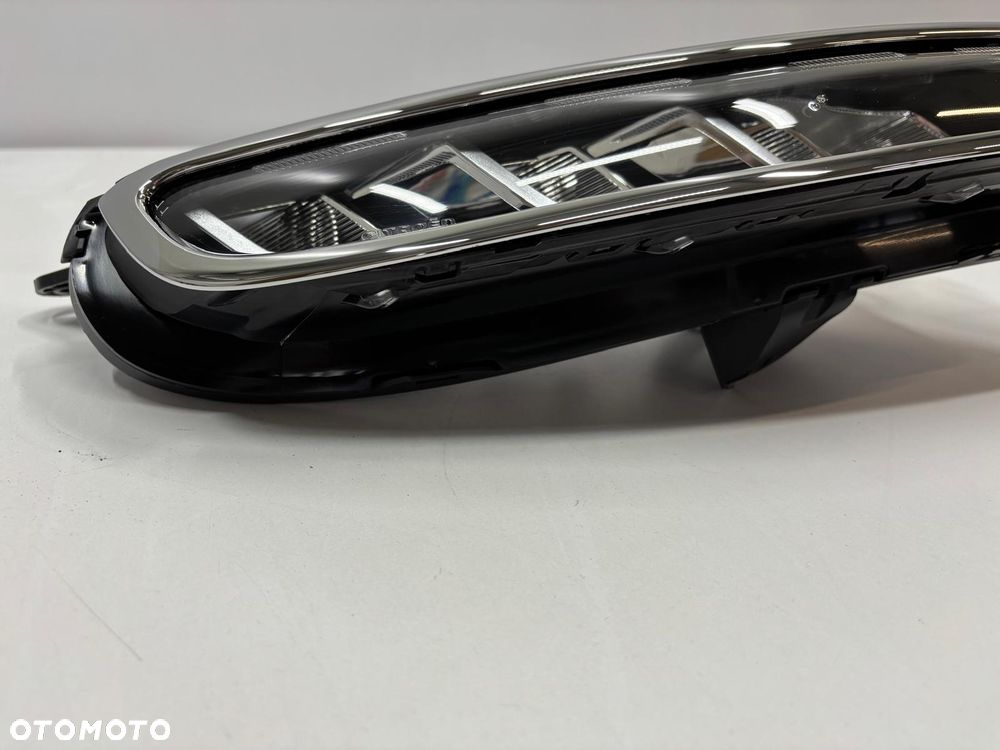 Citroen C3 III Lampa DRL Prawa Przód Przednia 9820877880 - 3