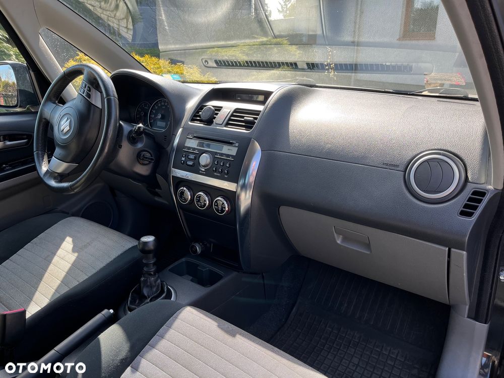 Suzuki SX4 - 5