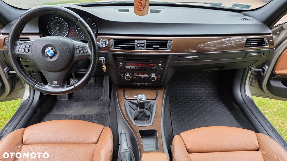 BMW Seria 3 318d - 28
