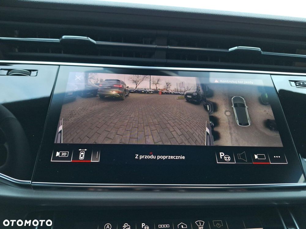 Audi Q8 - 35
