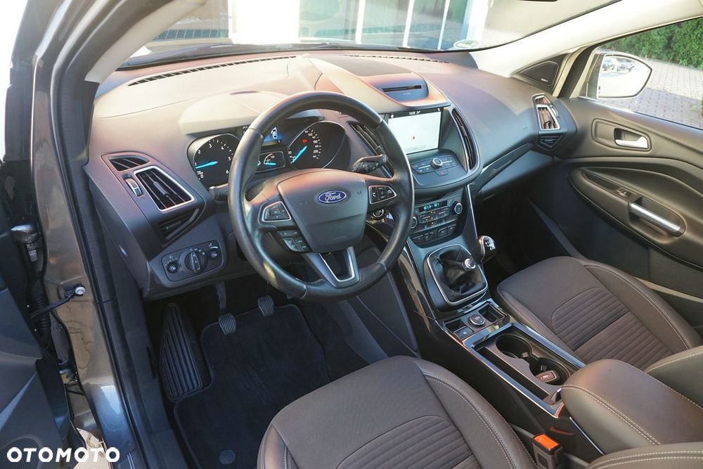 Ford Kuga 2.0 TDCi FWD Titanium - 40