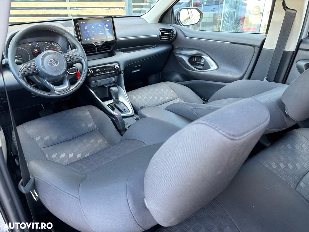 Toyota Yaris 1.5 VVT-i HSD Active - 21