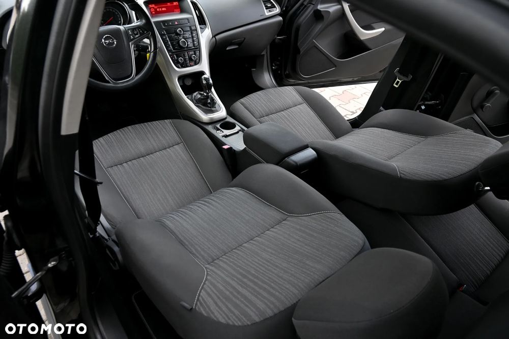 Opel Astra 1.4 T Enjoy - 30
