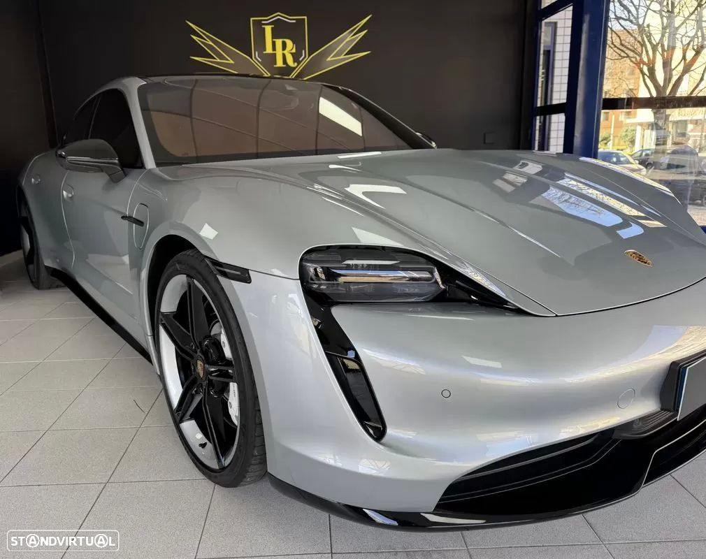 Porsche Taycan 4S - 7